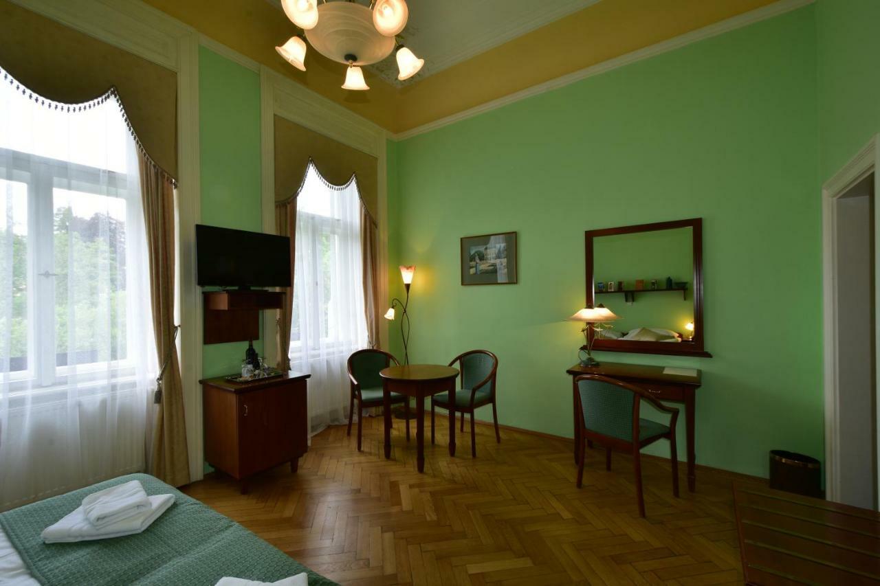 Hotel Sant Georg Garni Mariánské Lázně Exterior foto
